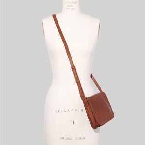 Madewell The Simple Crossbody Bag in English Saddle